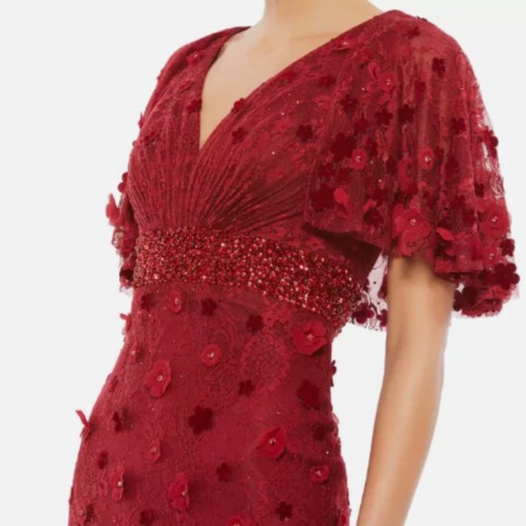 MAC DUGGAL 67712 EMBELLIHSED 3D FLORAL BURGUNDY FLUTTER SLEEVE GOWN sz 2 - Picture 2 of 3